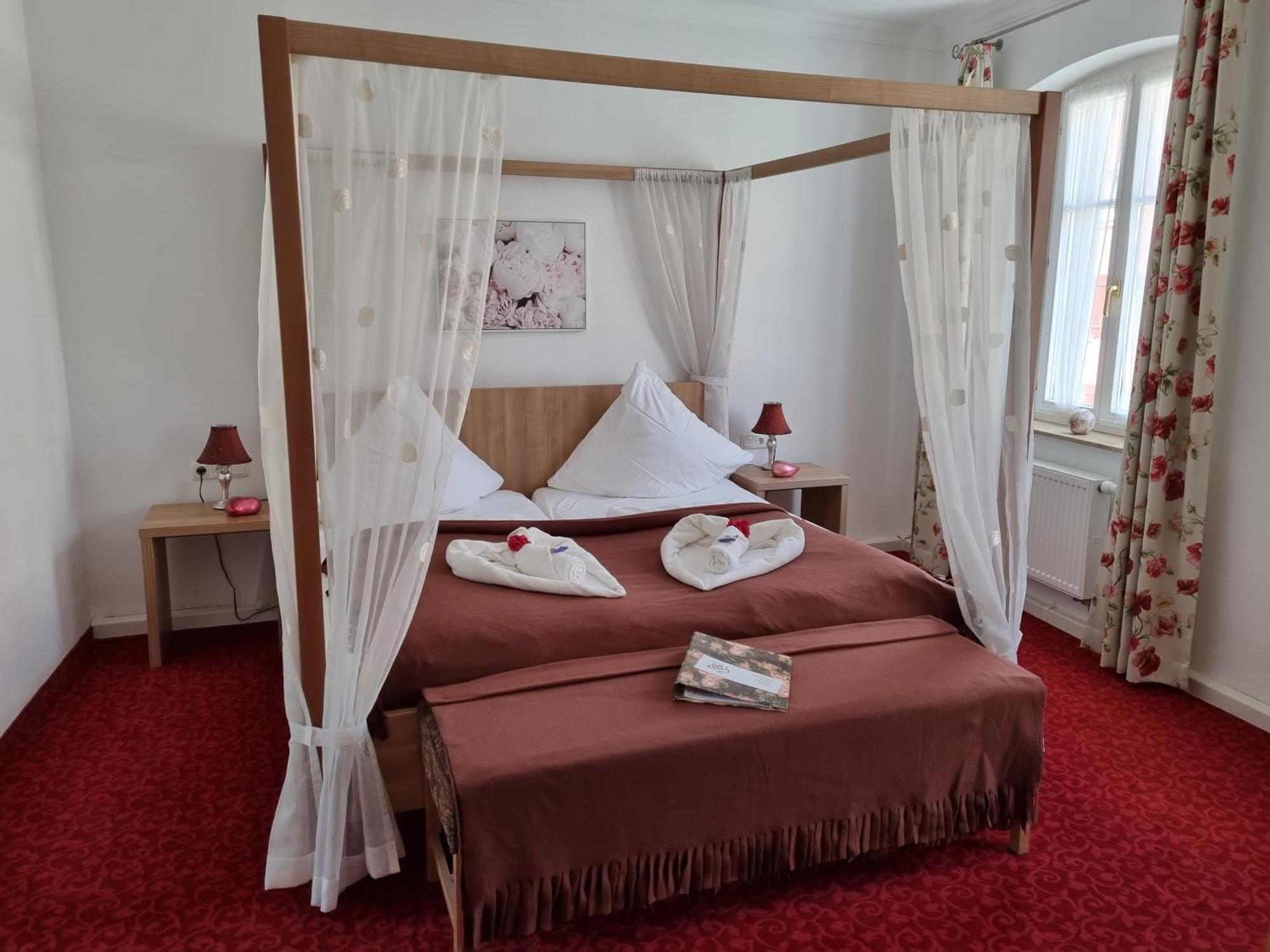 Boutiquehotel Goldene Rose - Self-Check-In Rothenburg ob der Tauber Exterior photo