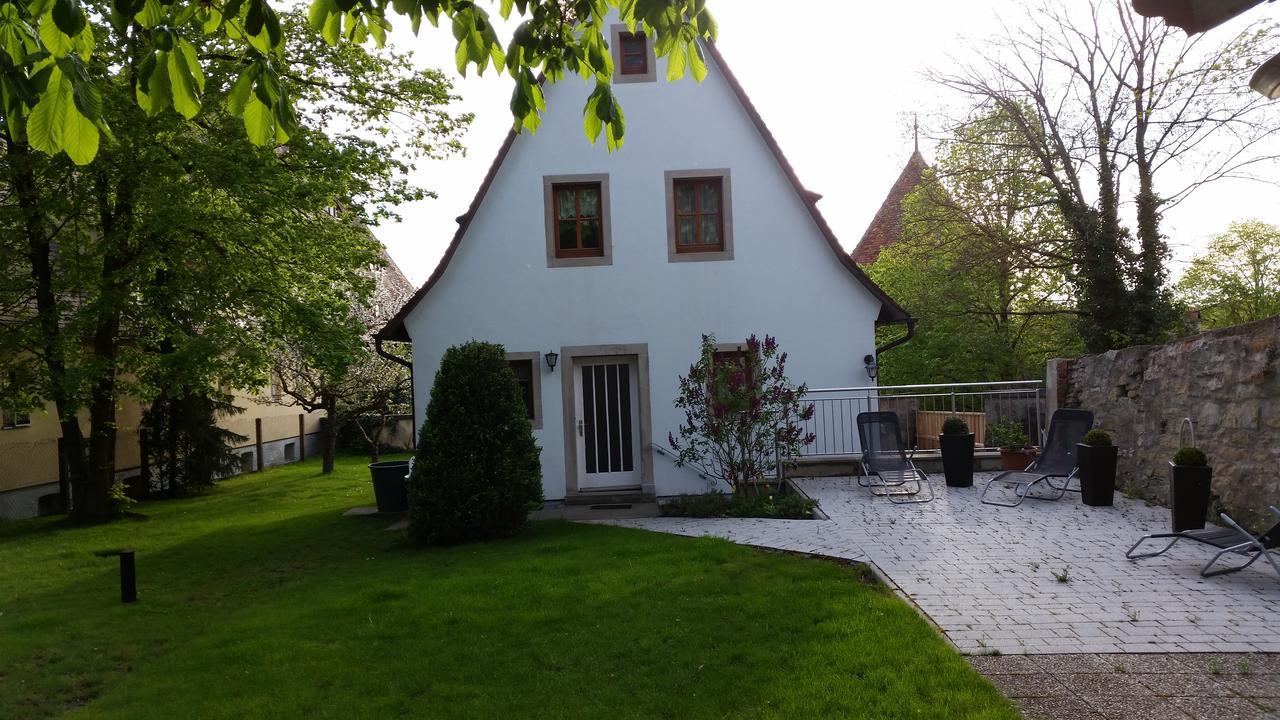 Boutiquehotel Goldene Rose - Self-Check-In Rothenburg ob der Tauber Exterior photo
