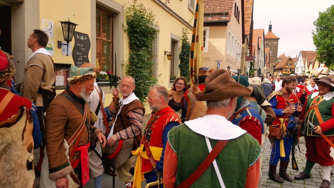 Boutiquehotel Goldene Rose - Self-Check-In Rothenburg ob der Tauber Exterior photo